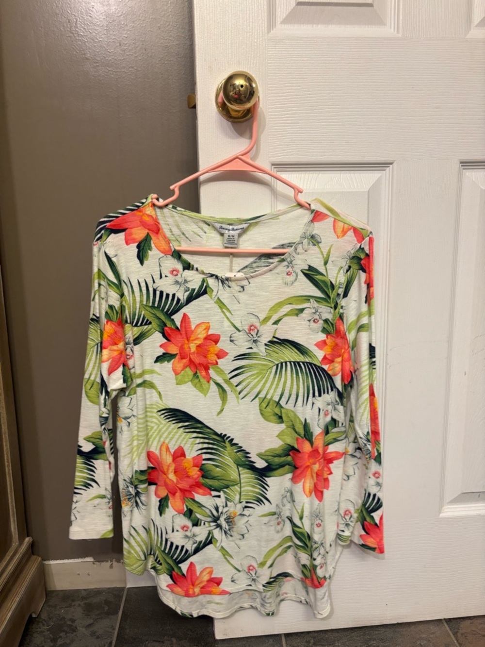 Tommy Bahama Coral & Green Tropical Long-Sleeve Tee